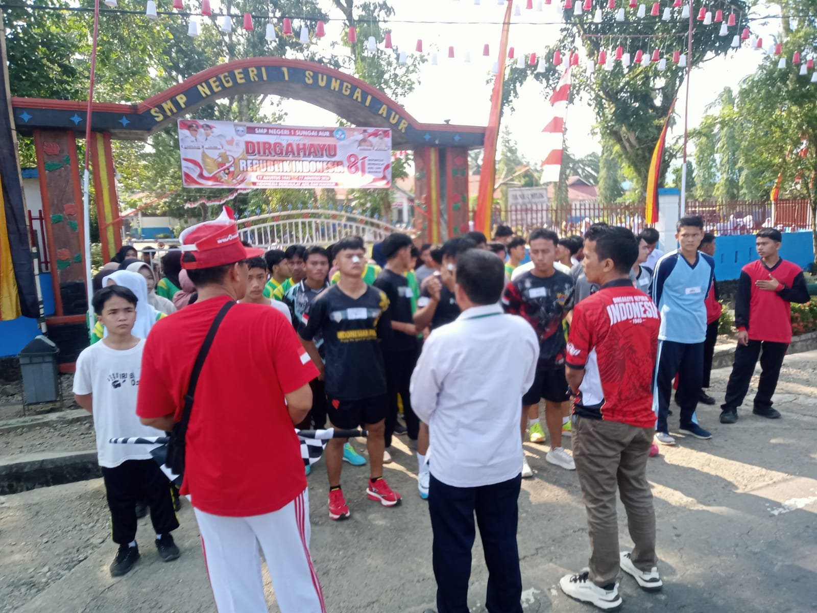 LARI MARATON 5 KM TINGKAT SMA/SMK/MA/SEDERAJAT